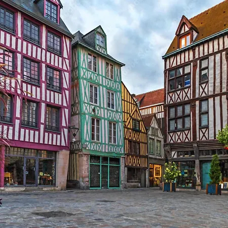 Appartement Ana 2 Pièces Au Cœur Du Centre Historique De *